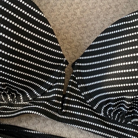 Target Xhilaration Swimsuit - Picture 2 of 8